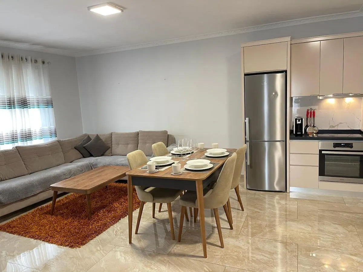 Roes Apartments Tiran
