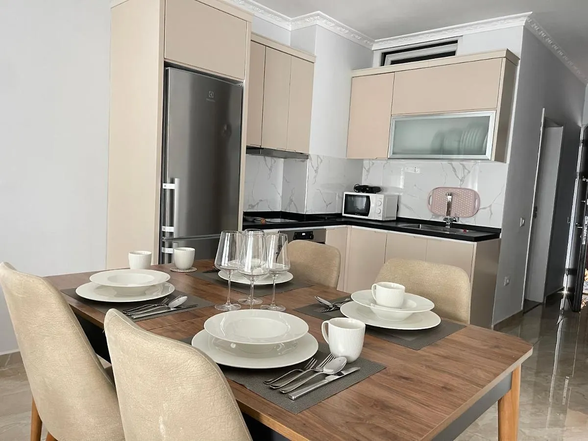 Roes Apartments Tiran Arnavutluk